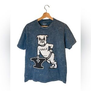 Yale University Bulldogs T Shirt Adult Large Short Sleeve Blue Vintage Style